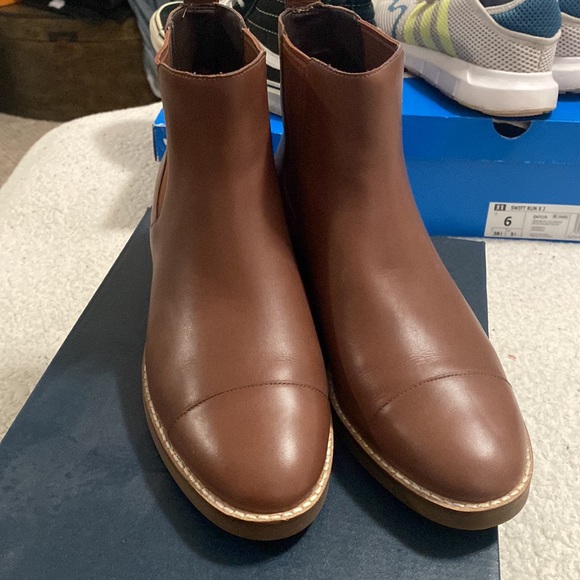 Cole Haan brown leather boots - Picture 3 of 6